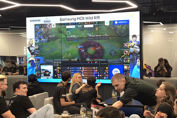 Samsung MČR Wild Rift