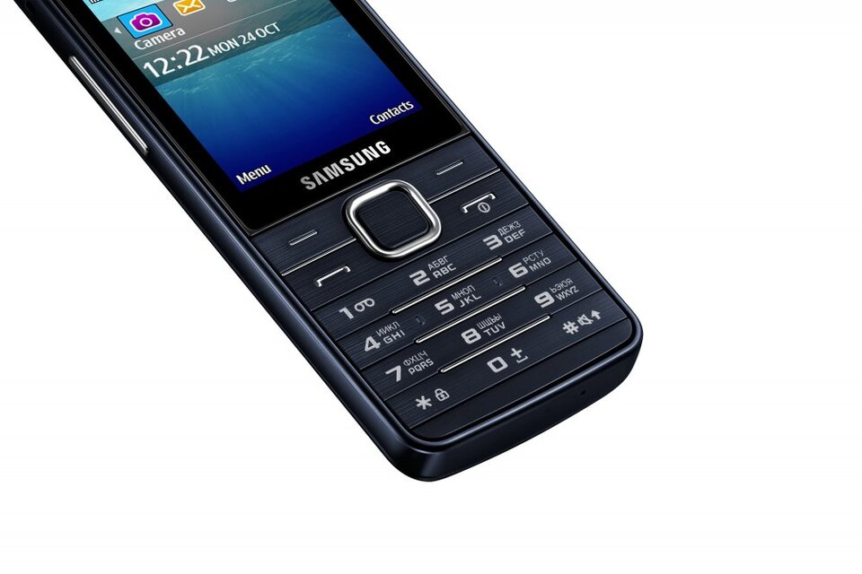 Samsung S5611