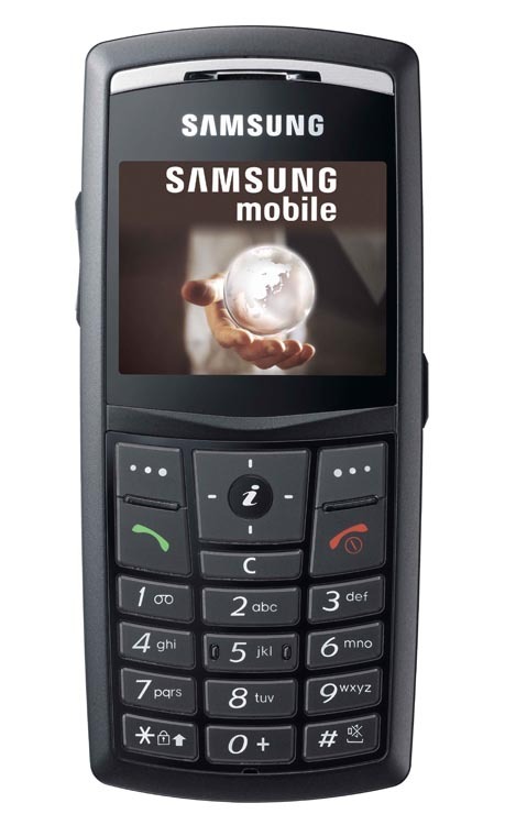 Samsung X820: nejtenčí telefon na světě máme v redakci!
