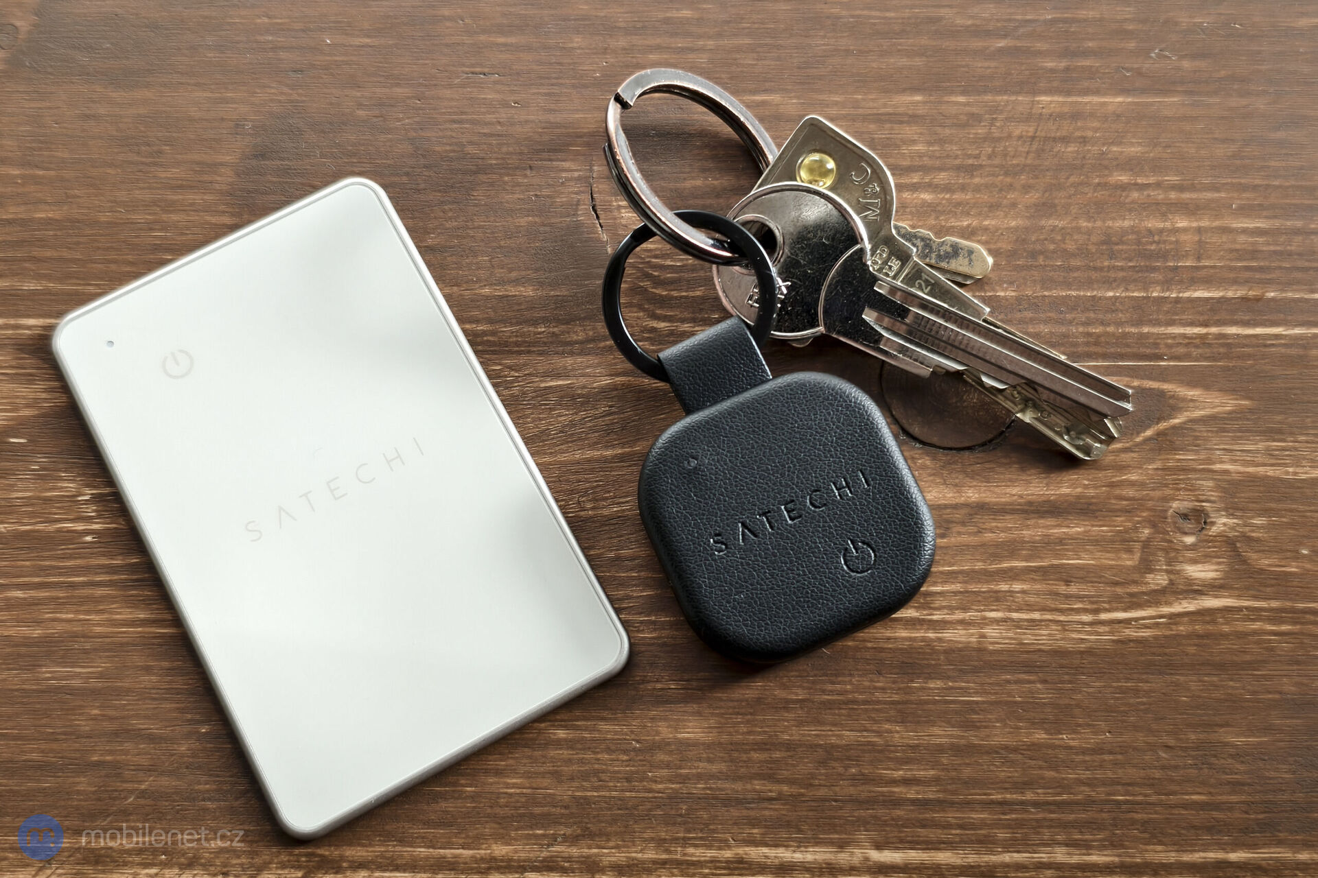 Satechi FindAll Card & FindAll Keychain