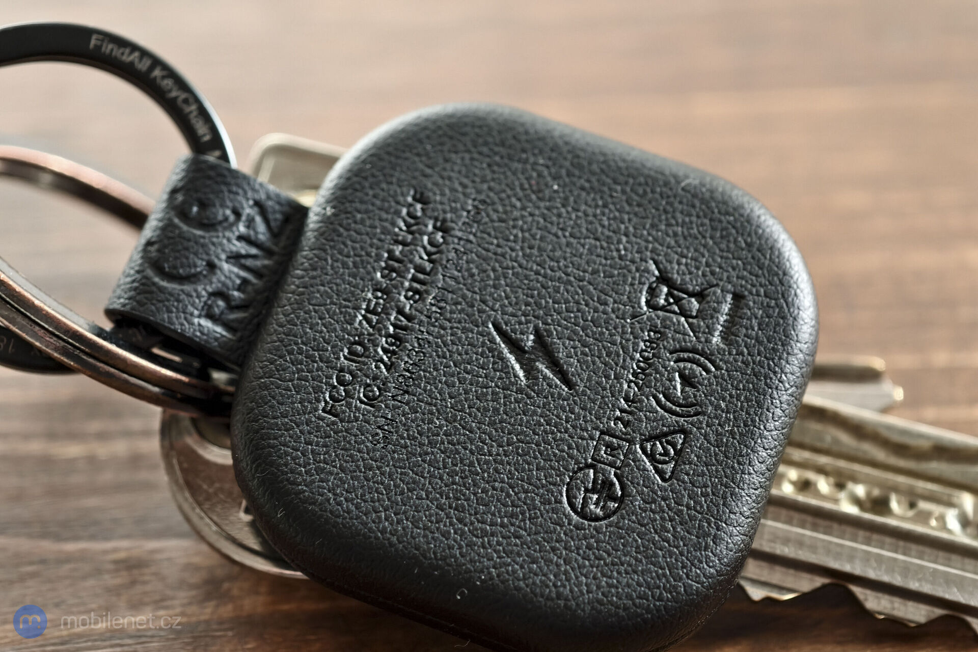 Satechi FindAll Keychain