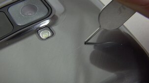 LG G Flex – ukázka samoopravovacích zad