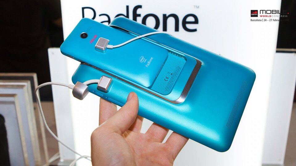 ASUS PadFone mini – první pohled z MWC 2014