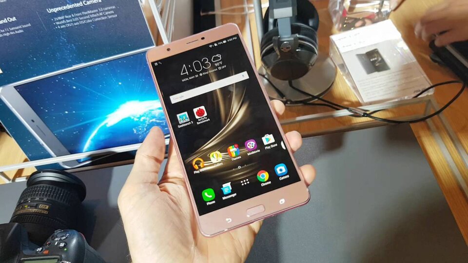 Obrovský ASUS ZenFone 3 Ultra - první rychlé video z Computexu