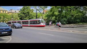 Samsung Galaxy S20+ (testovací video) – 4320p, 24 FPS