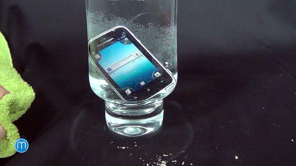 Sony Ericsson Xperia active – test odolnosti