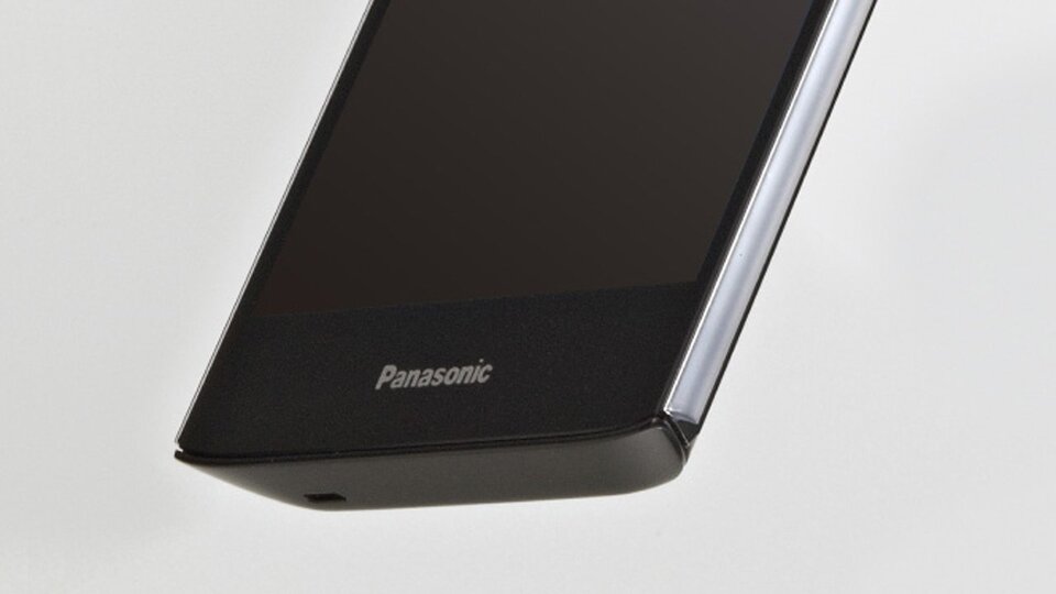 Panasonic Eluga Power – první pohled z MWC