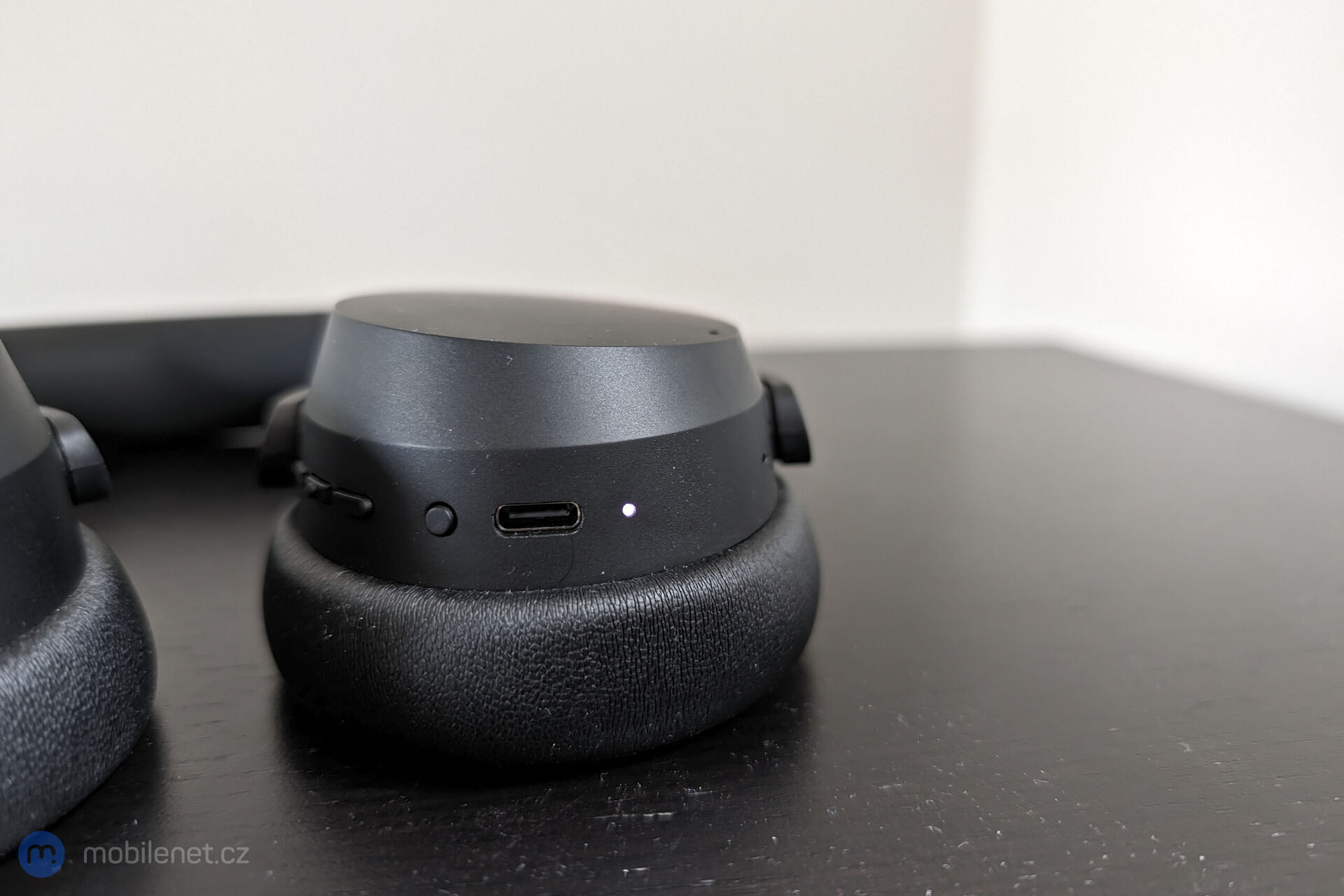 Sennheiser Accentum Wireless