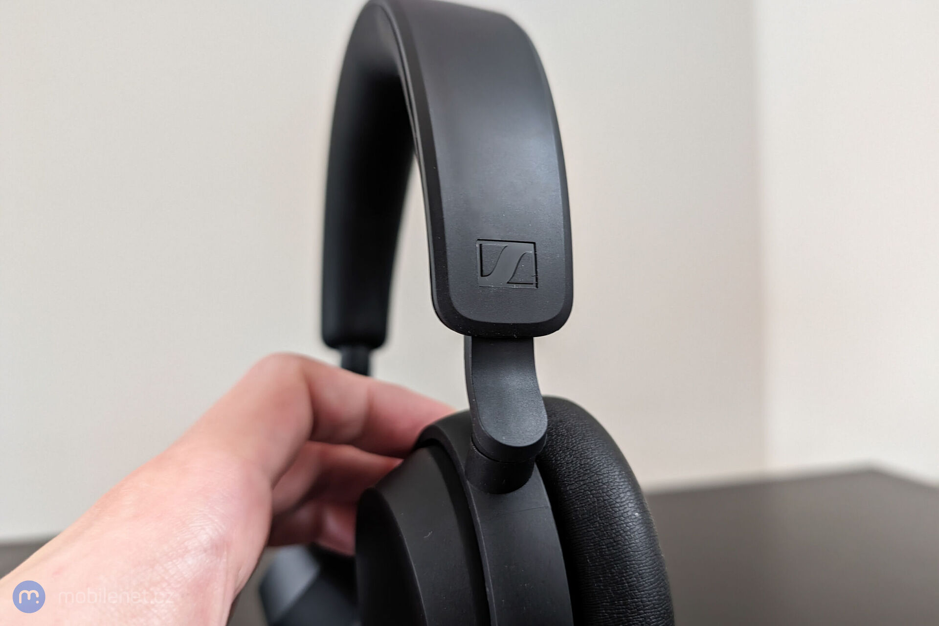 Sennheiser Accentum Wireless