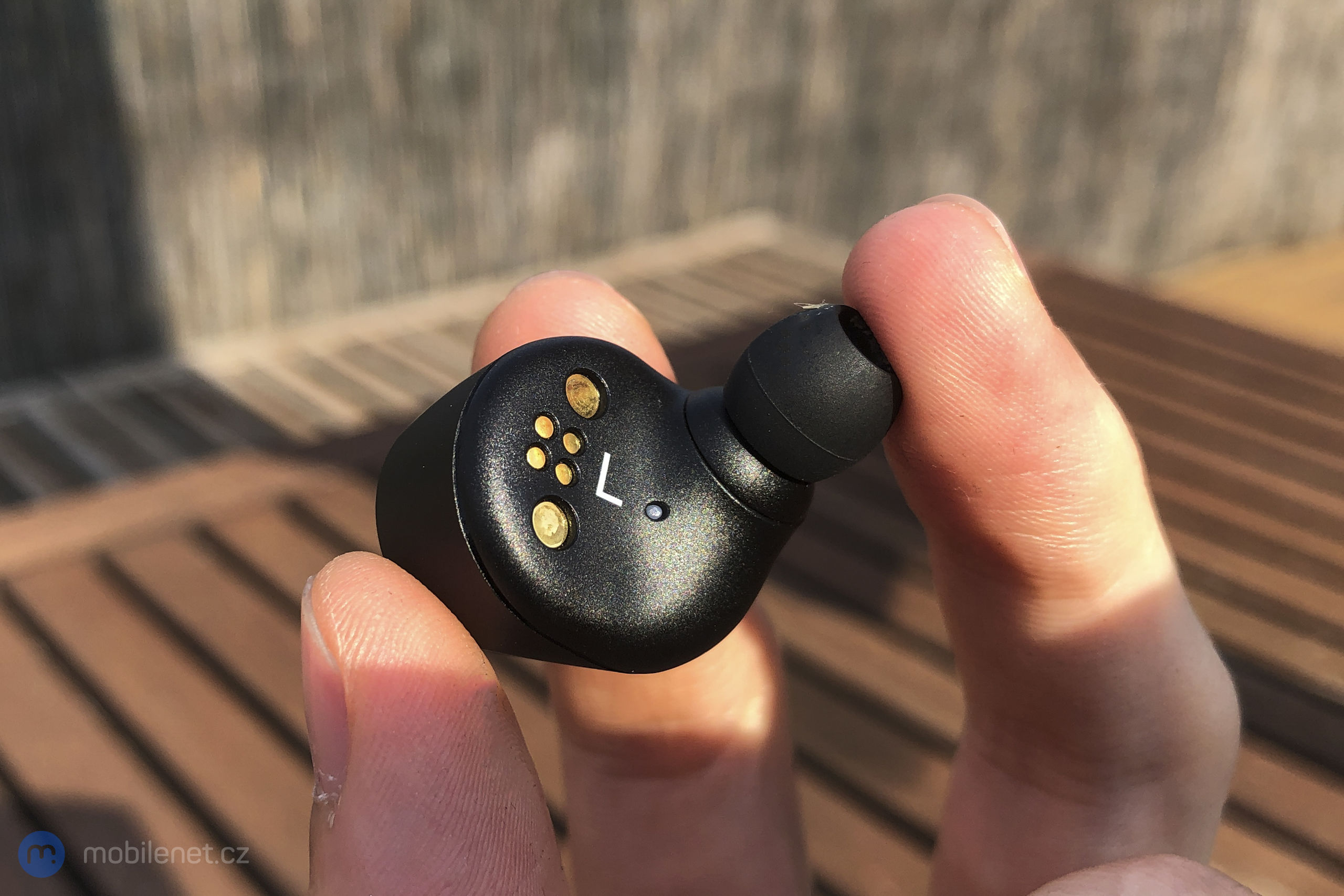 sennheiser-momentum-true-wireless-303100