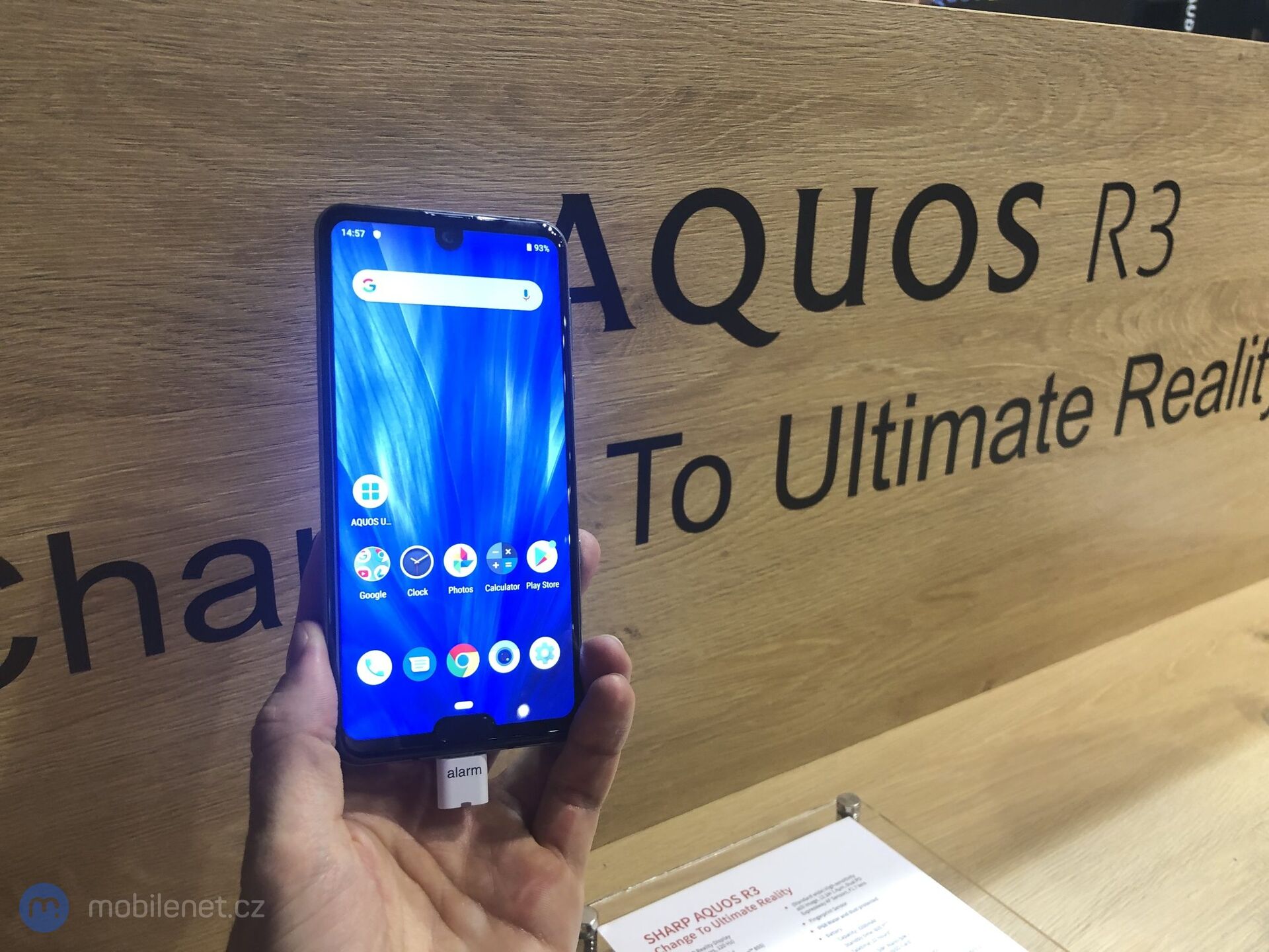 Sharp Aquos R3