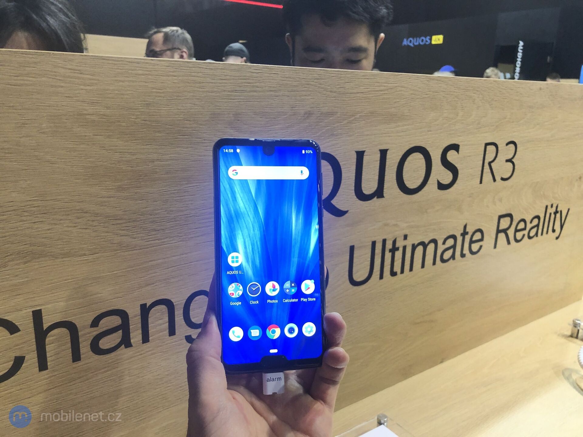 Sharp Aquos R3