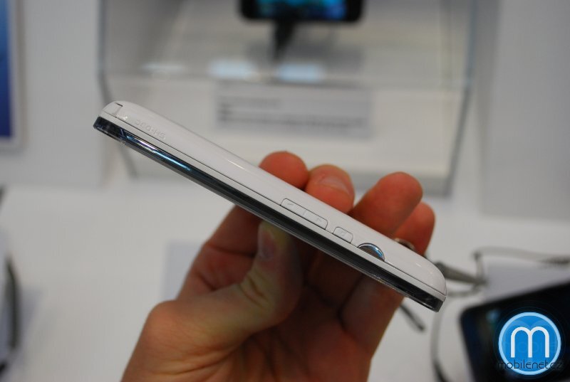 Sharp LYNX 3D SH-03C