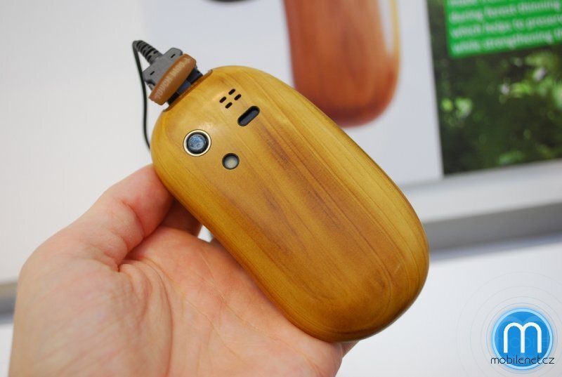 Sharp SH-08C TOUCHWOOD