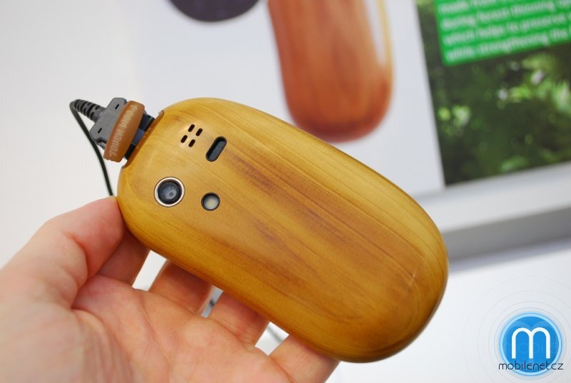 Sharp SH-08C TOUCHWOOD