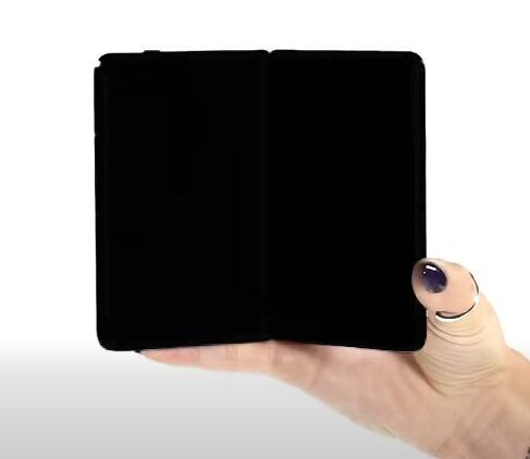 Skládací telefon Motorola