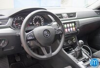 Škoda Superb CarPlay