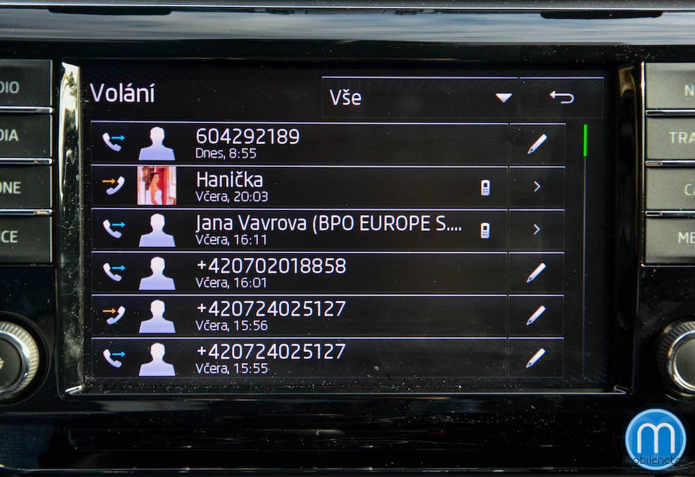 Škoda Superb infotainment