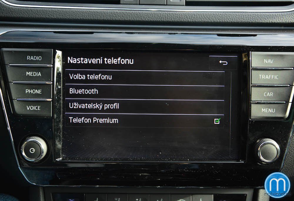 Škoda Superb infotainment