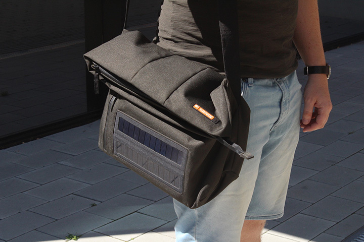 Solární taška E-Mission