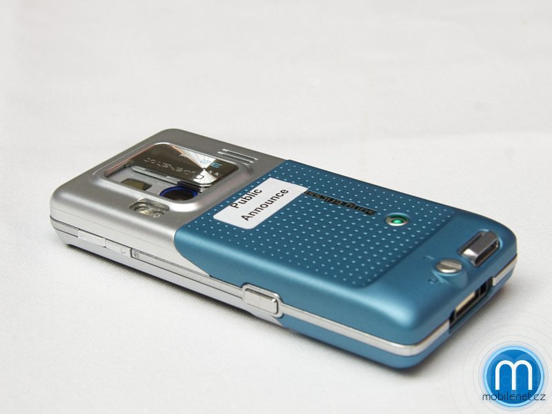 Sony Ericsson C702