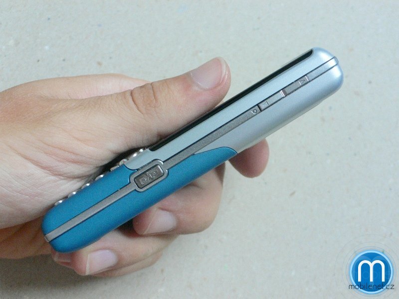 Sony Ericsson C702