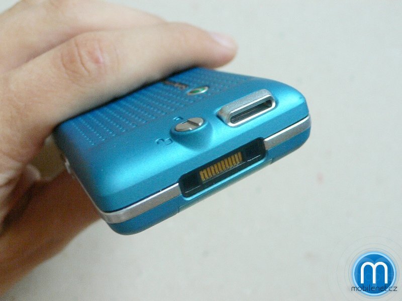 Sony Ericsson C702