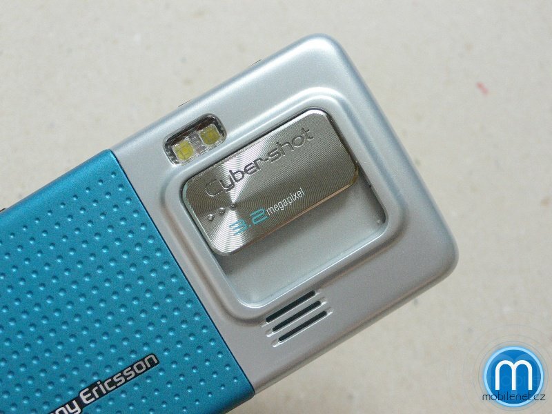 Sony Ericsson C702