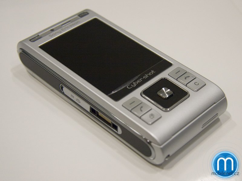 Sony Ericsson C905