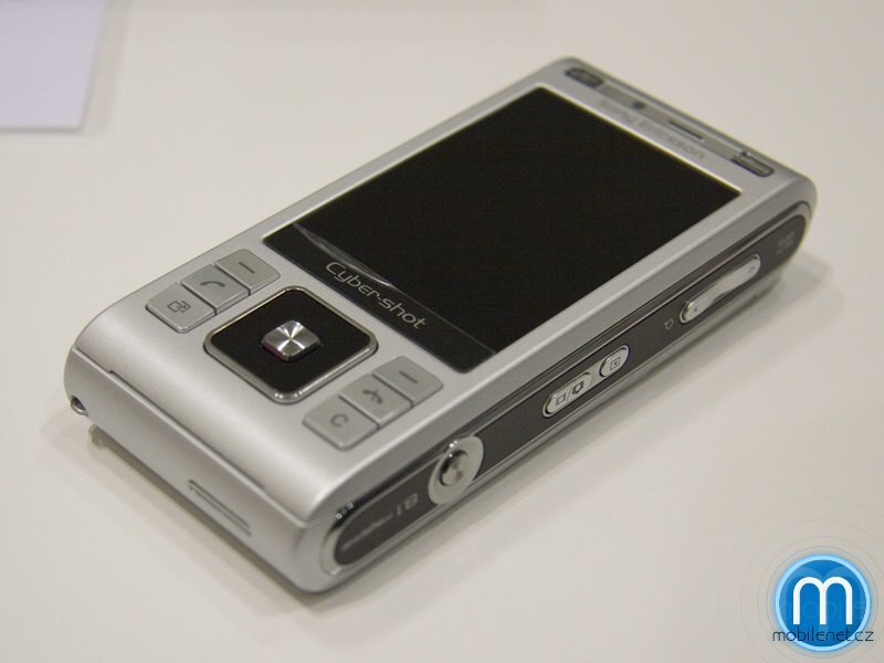 Sony Ericsson C905