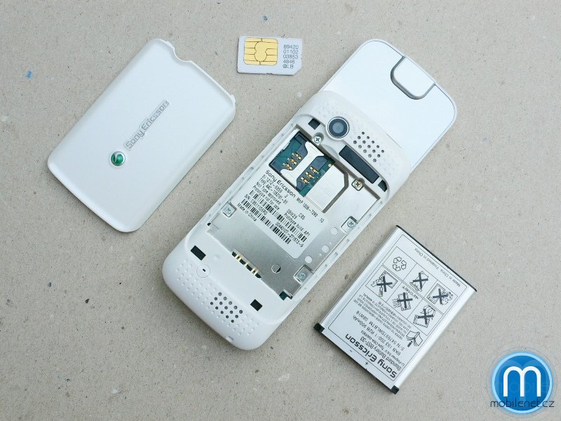 Sony Ericsson F305