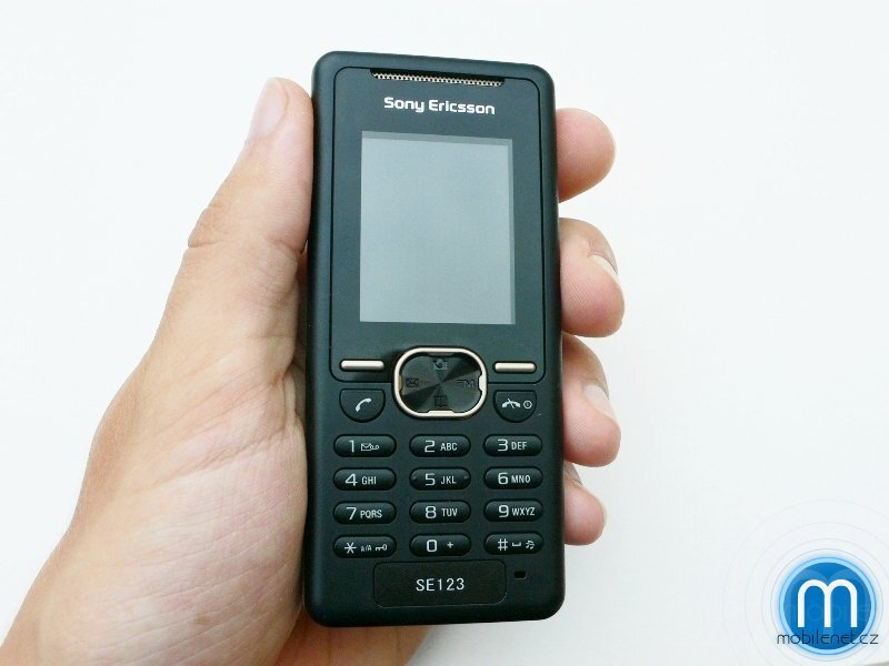 Sony Ericsson F305