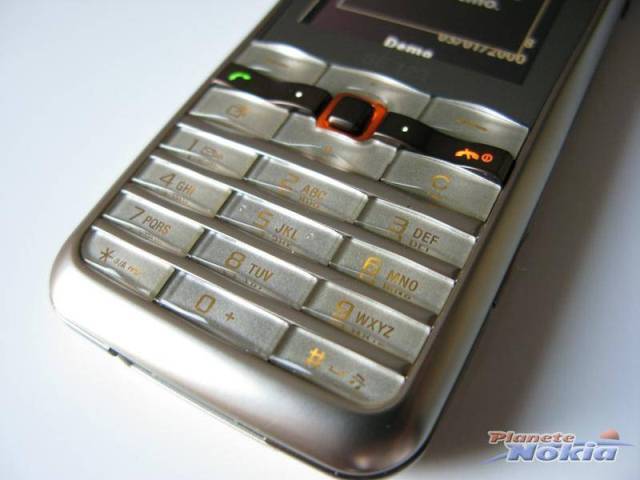 Sony Ericsson G502