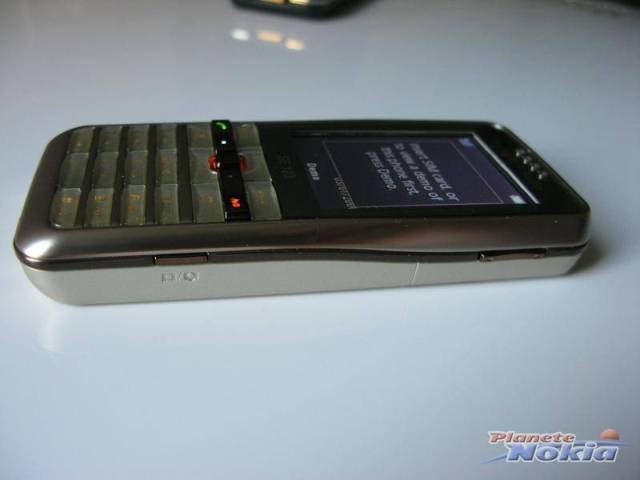 Sony Ericsson G502