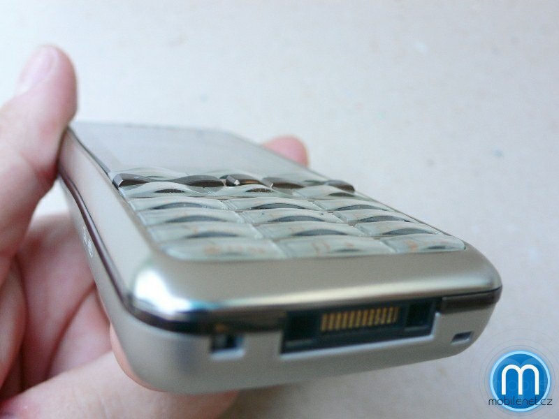 Sony Ericsson G502