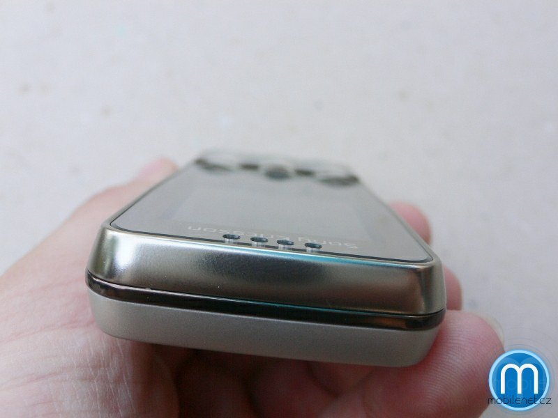 Sony Ericsson G502