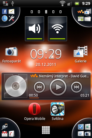 Sony Ericsson Live with Walkman - srcennshoty displeje
