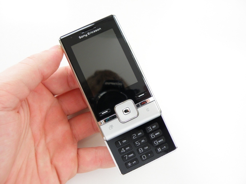 Sony Ericsson T715