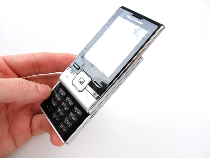 Sony Ericsson T715