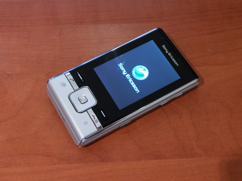 Sony Ericsson T715