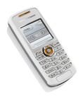 Sony Ericsson: tři nové low-endy (J220i, J230i, Z300i)