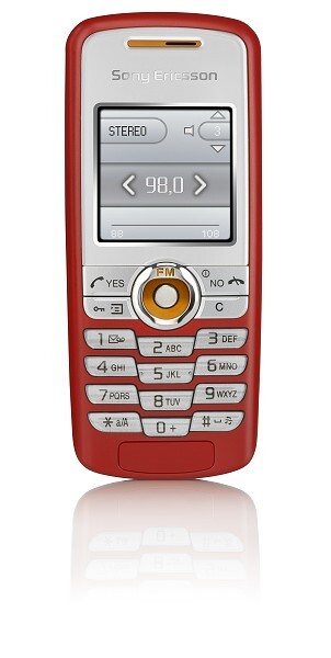 Sony Ericsson: tři nové low-endy (J220i, J230i, Z300i)