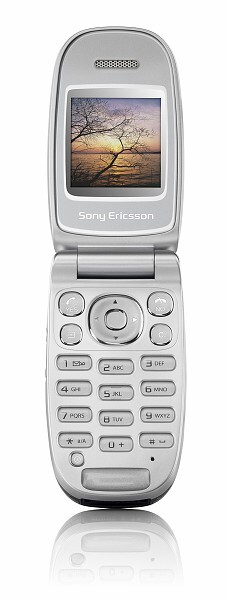 Sony Ericsson: tři nové low-endy (J220i, J230i, Z300i)