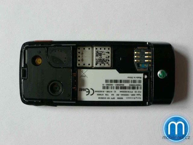 Sony Ericsson W200i