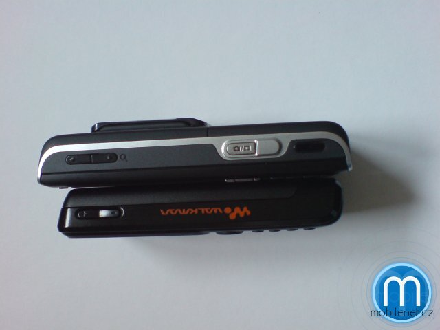 Sony Ericsson W200i