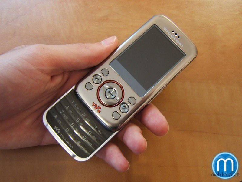 Sony Ericsson W395