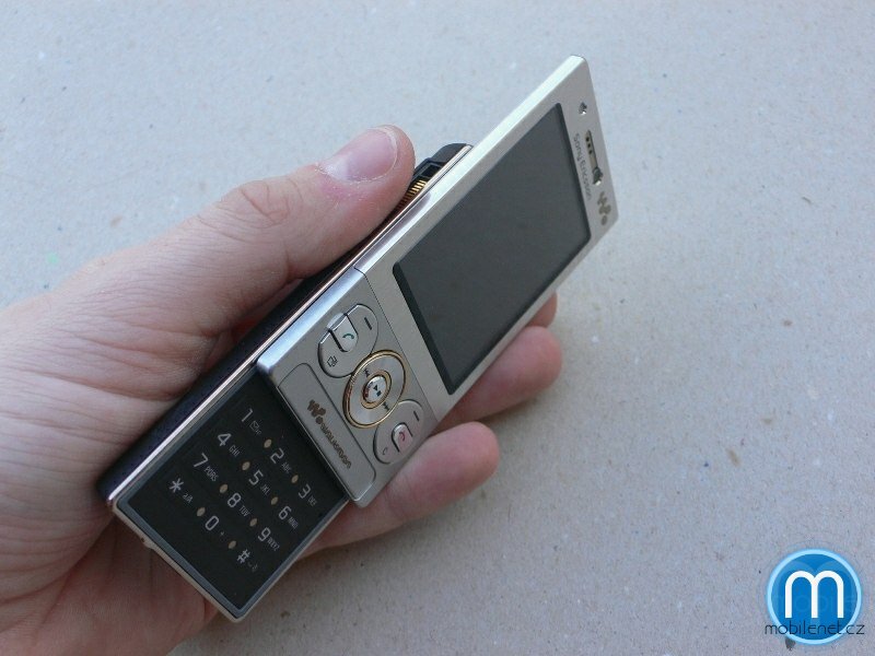 Sony Ericsson W705