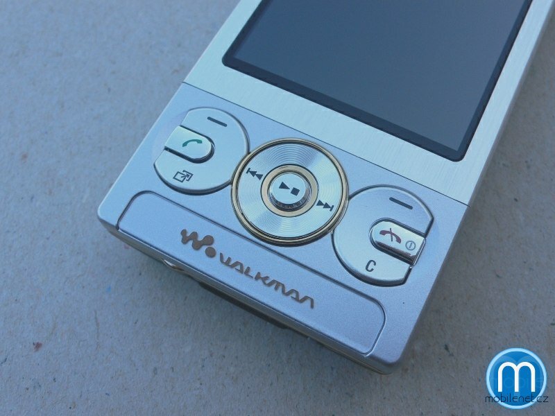 Sony Ericsson W705