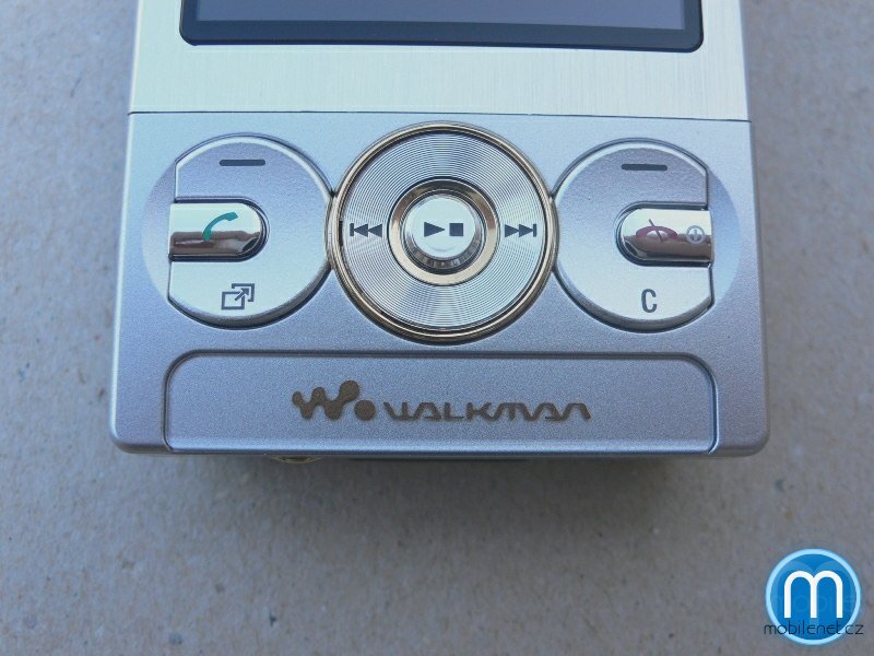 Sony Ericsson W705
