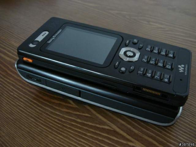 Sony Ericsson W880i